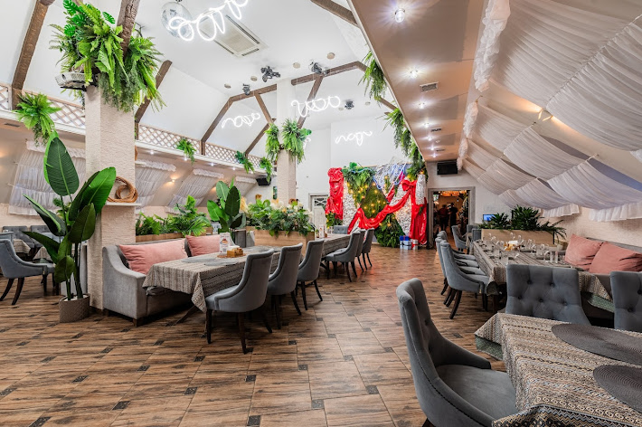 Фото №15 зала Мимино