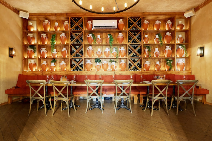 Фото №10 зала Хачапури и Вино на Молодёжном