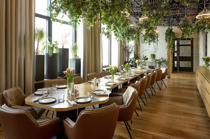 Фото №1 зала Ресторан «Корова A More»