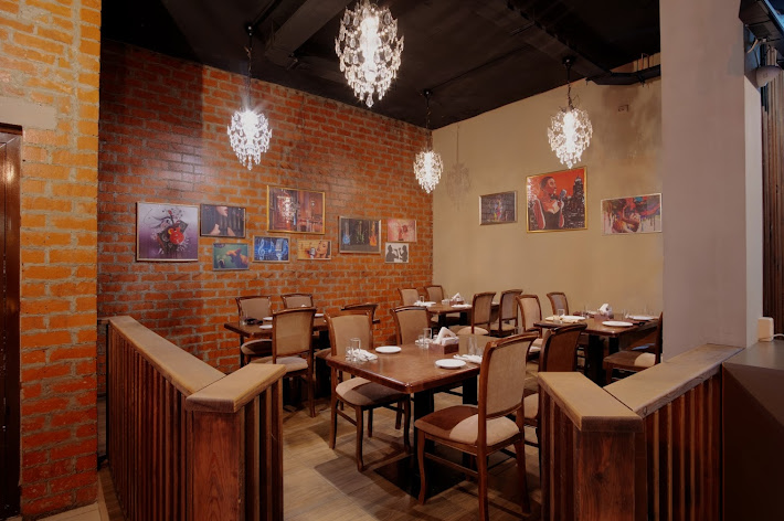 Фото №12 зала БардIN