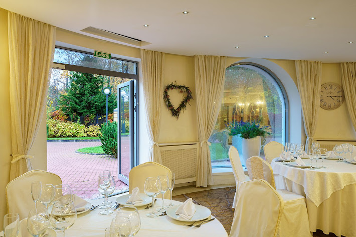 Фото №4 зала Репинский курорт