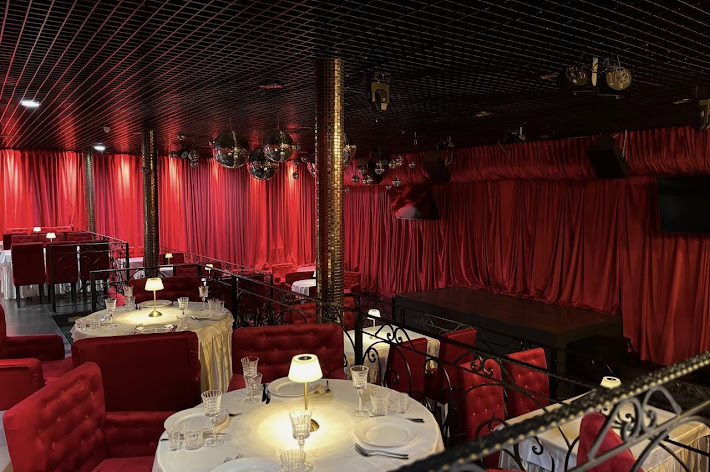 Фото №3 зала Театр Юности