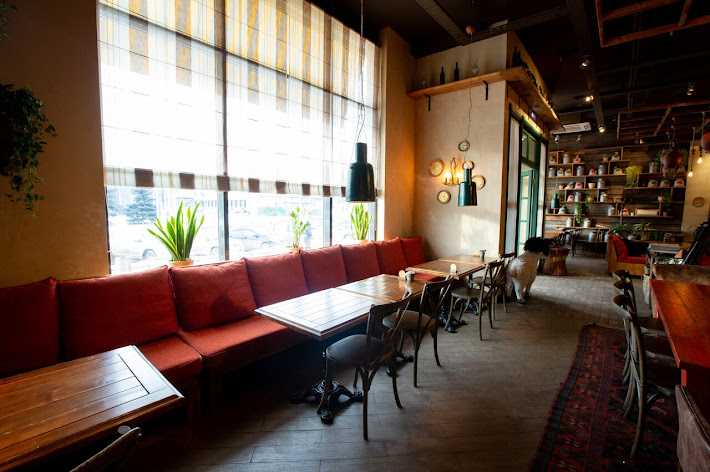 Фото №15 зала Хачапури и Вино на Молодёжном