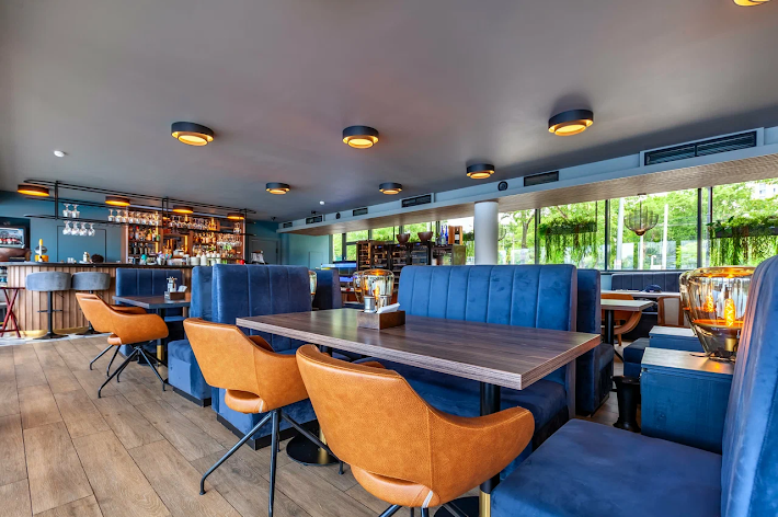 Фото №16 зала АльмаМоре