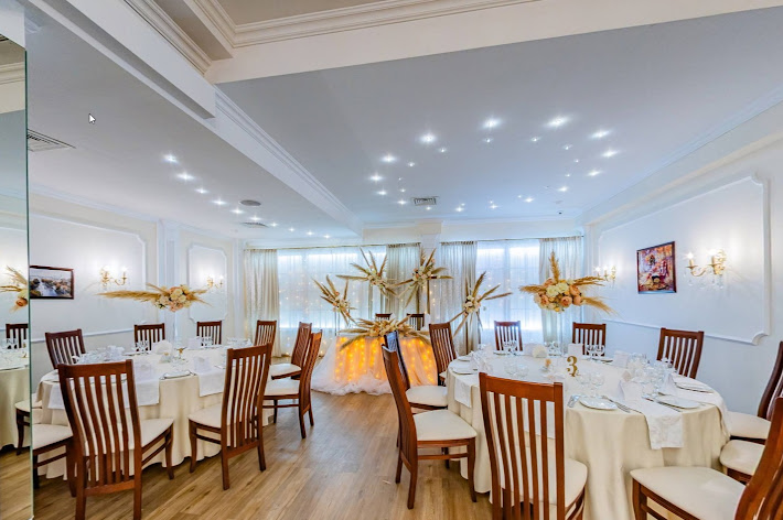 Фото №18 зала Октябрьская