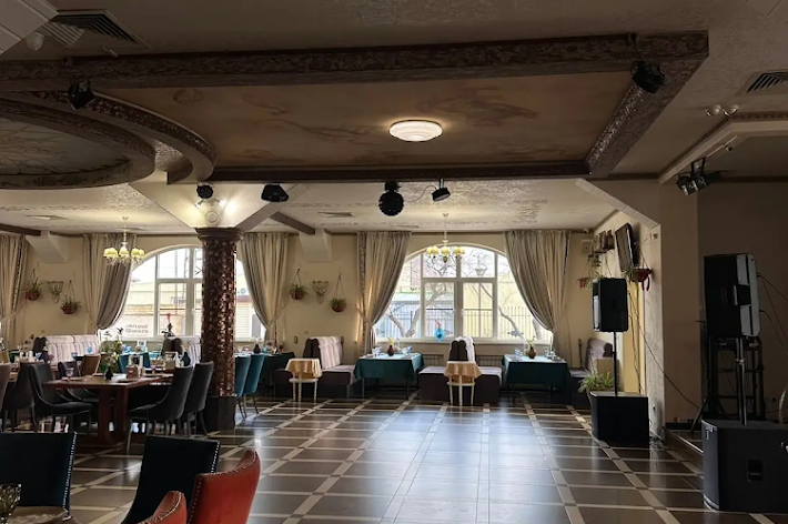 Фото №8 зала Основной зал ресторана