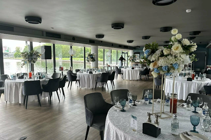 Фото №1 зала АльмаМоре