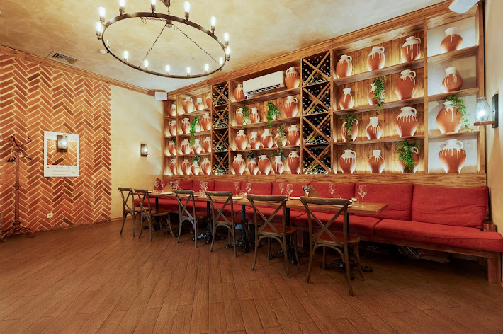 Фото №14 зала Хачапури и Вино на Молодёжном