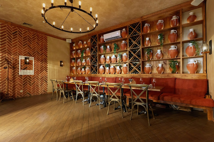 Фото №12 зала Хачапури и Вино на Молодёжном