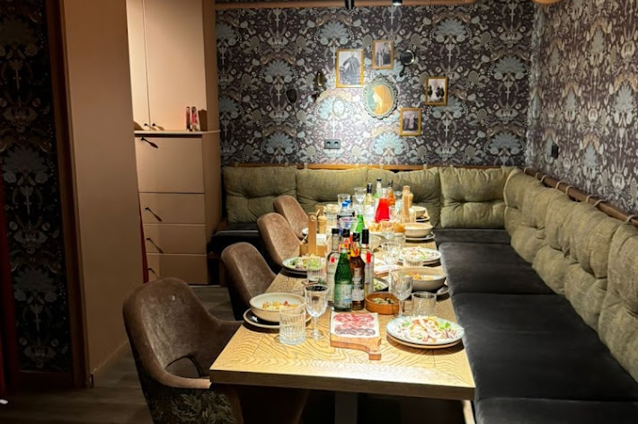 Фото №4 зала Барбамбия Шампури