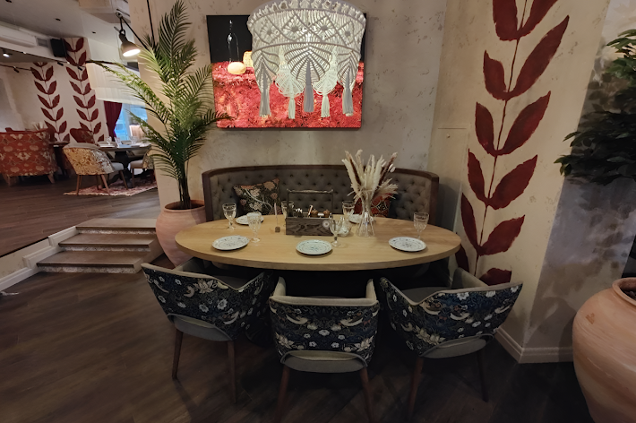 Фото №20 зала Хачапури Марико на Пушкина