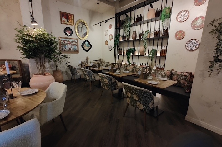 Фото №8 зала Хачапури Марико на Пушкина