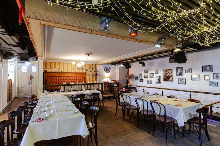 Фото №12 зала Высоцкий