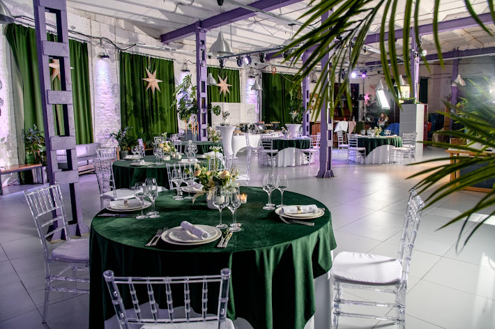 Фото №1 зала COM.NATA на Петроградской