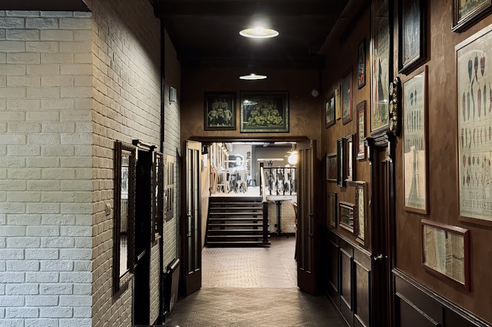 Фото №6 зала Основной зал «Reader's Pub»