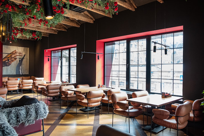 Фото №16 зала Бык и Море