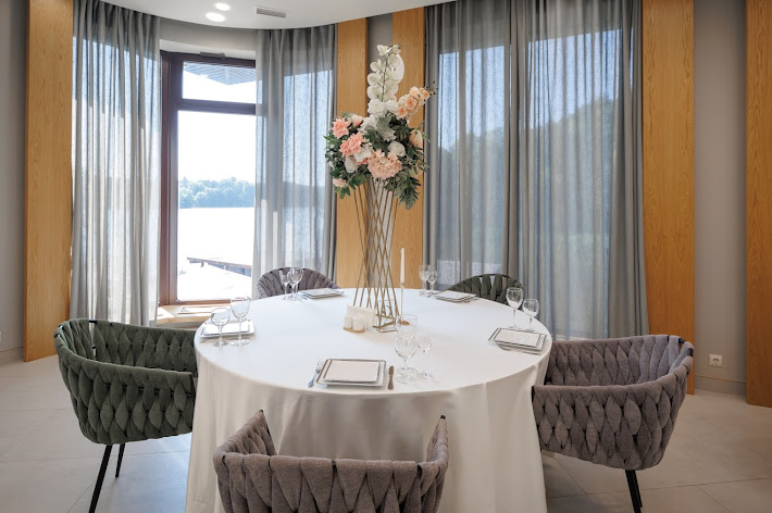 Фото №4 зала Спасский берег