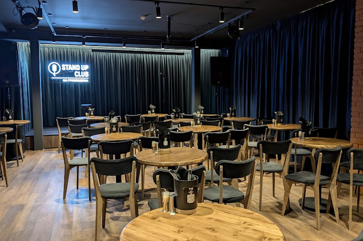 Фото №2 зала StandUp клуб на Грибоедова