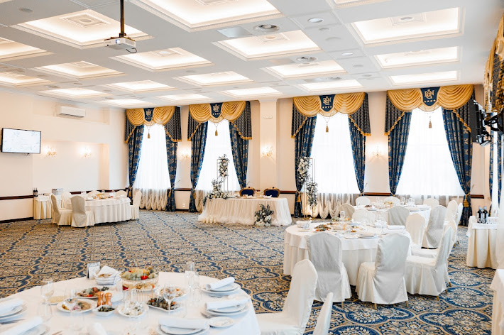 Фото №2 зала Ринг Премьер Отель