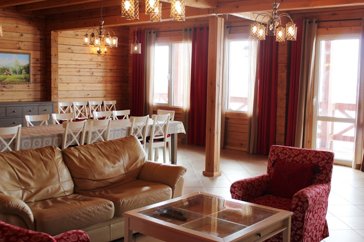 Фото №4 зала Альпийские дома "Прибрежный поселок"