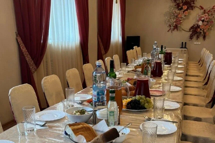 Фото №4 зала У Матвея