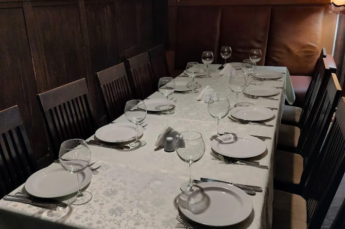 Фото №4 зала Высоцкий