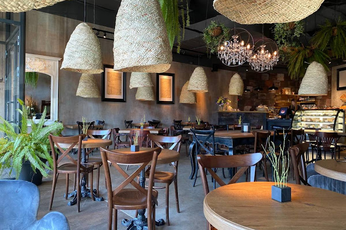 Фото №8 зала Июль