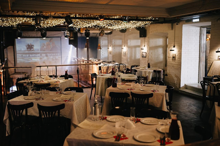 Фото №10 зала Высоцкий