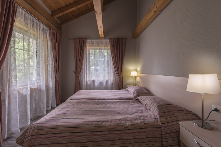 Фото №6 зала Альпийские дома "Северный поселок"