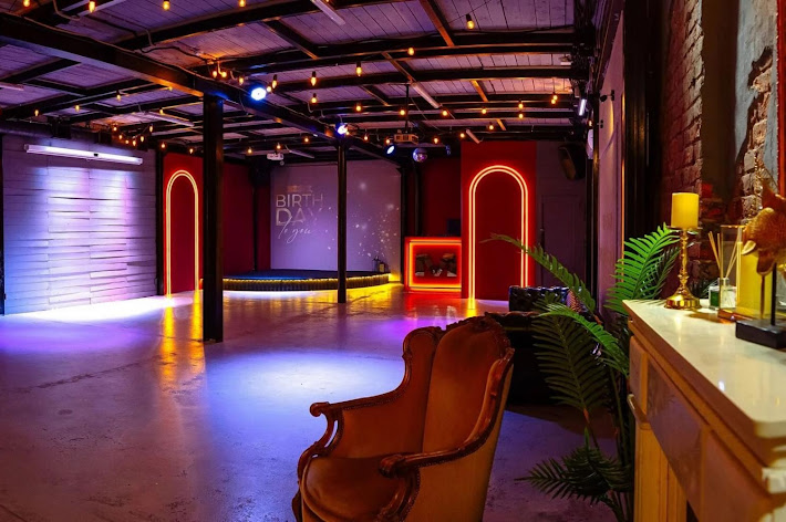 Фото №1 зала Memories на набережной Обводного канала