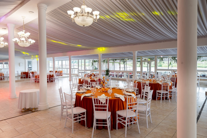 Фото №1 зала Петровский причал