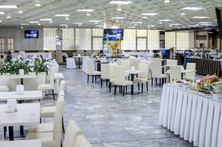 Фото №15 зала Зал «Хрустальный» 