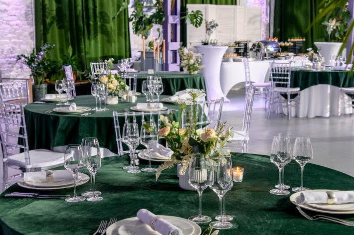 Фото №2 зала COM.NATA на Петроградской