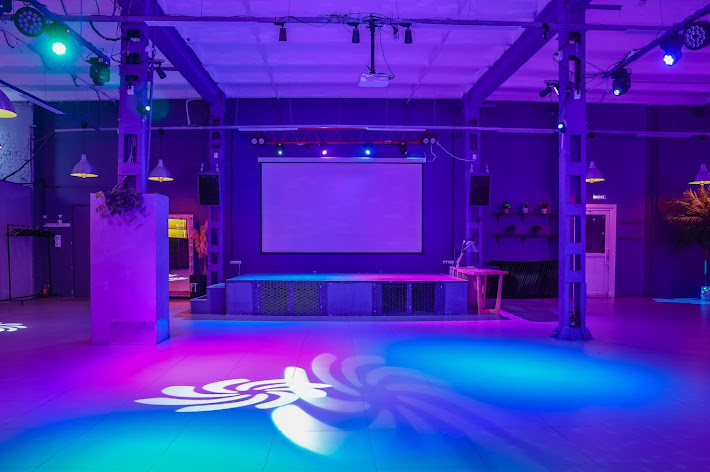 Фото №15 зала COM.NATA на Петроградской