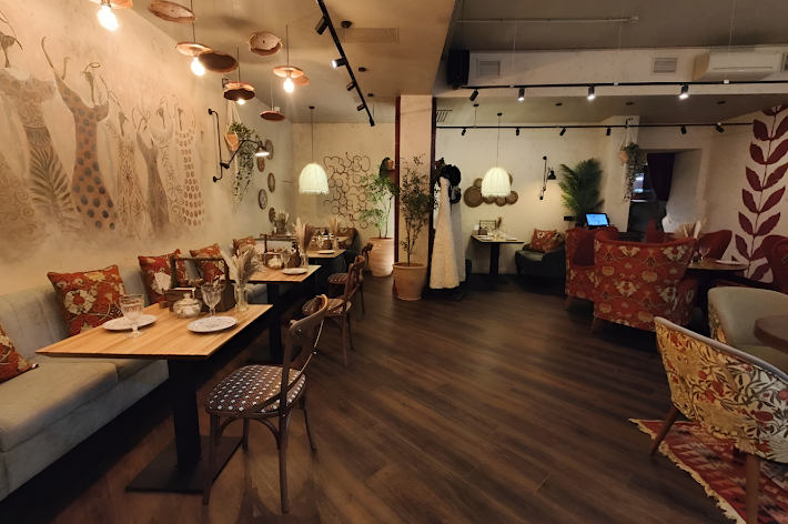 Фото №6 зала Хачапури Марико на Пушкина