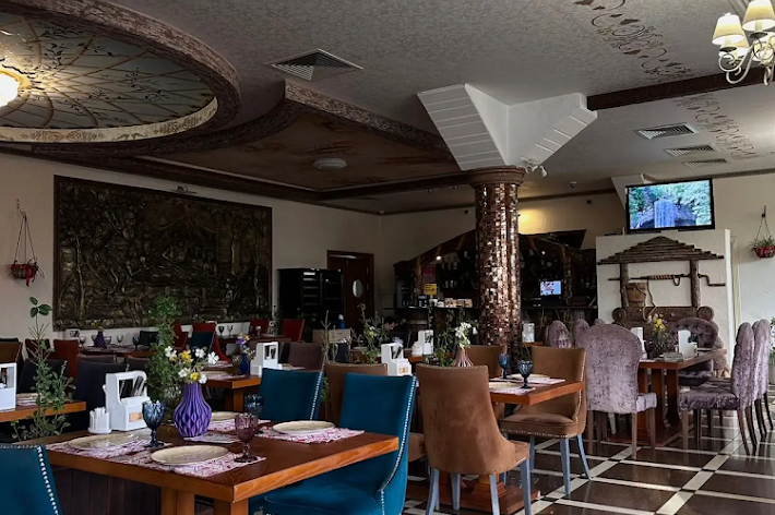 Фото №2 зала Основной зал ресторана