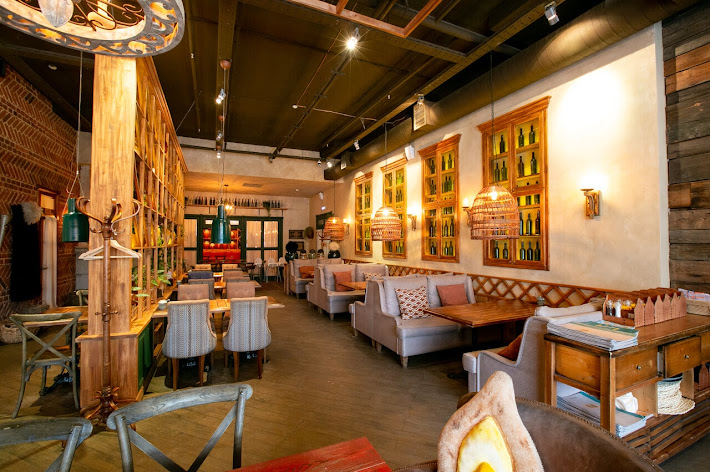 Фото №1 зала Хачапури и Вино на Молодёжном