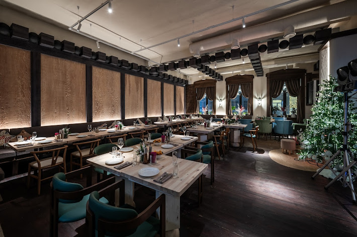 Фото №12 зала Соседи