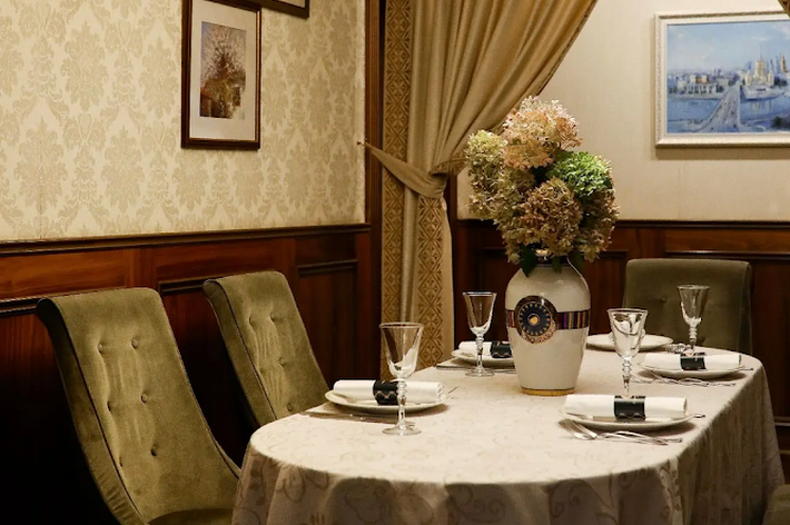 Фото №3 зала Зал «Библиотека»