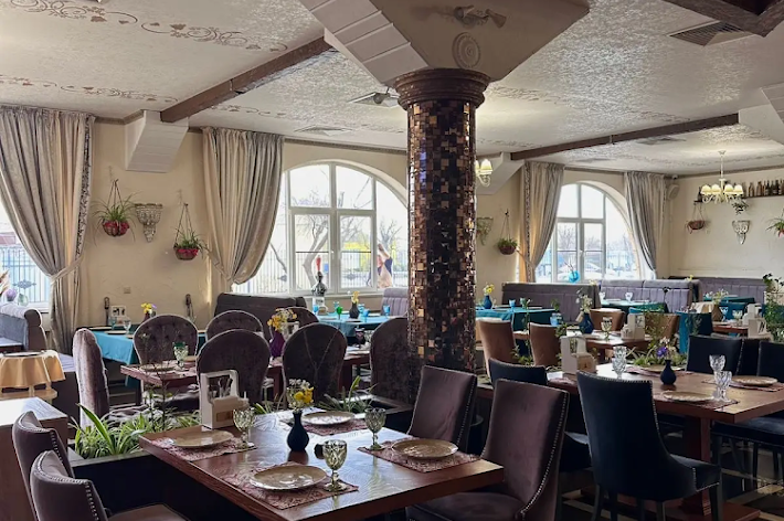 Фото №10 зала Основной зал ресторана