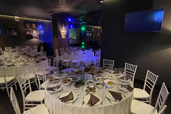 Фото №1 зала Караоке-зал