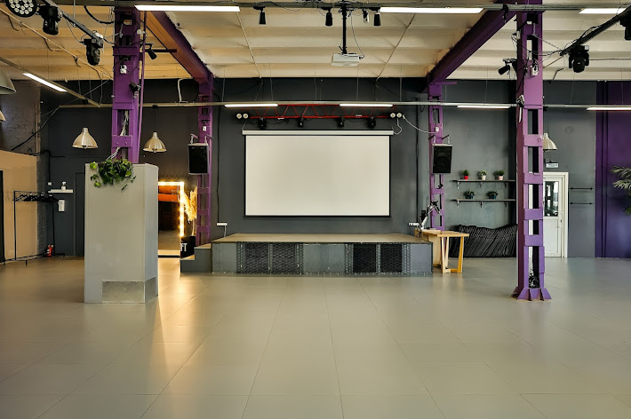 Фото №10 зала COM.NATA на Петроградской